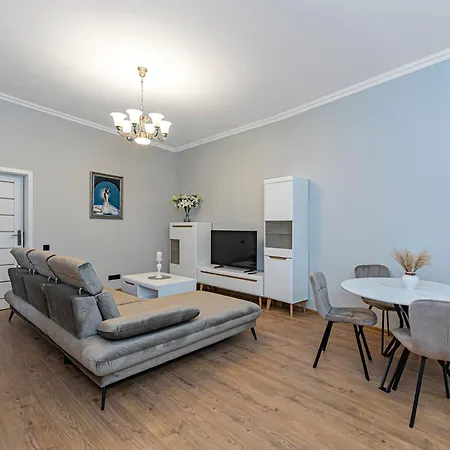 The Comfort #2 By Polo Apartment *
