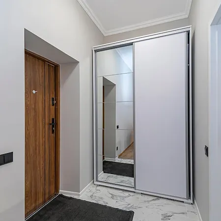 The Comfort #2 By Polo Apartment